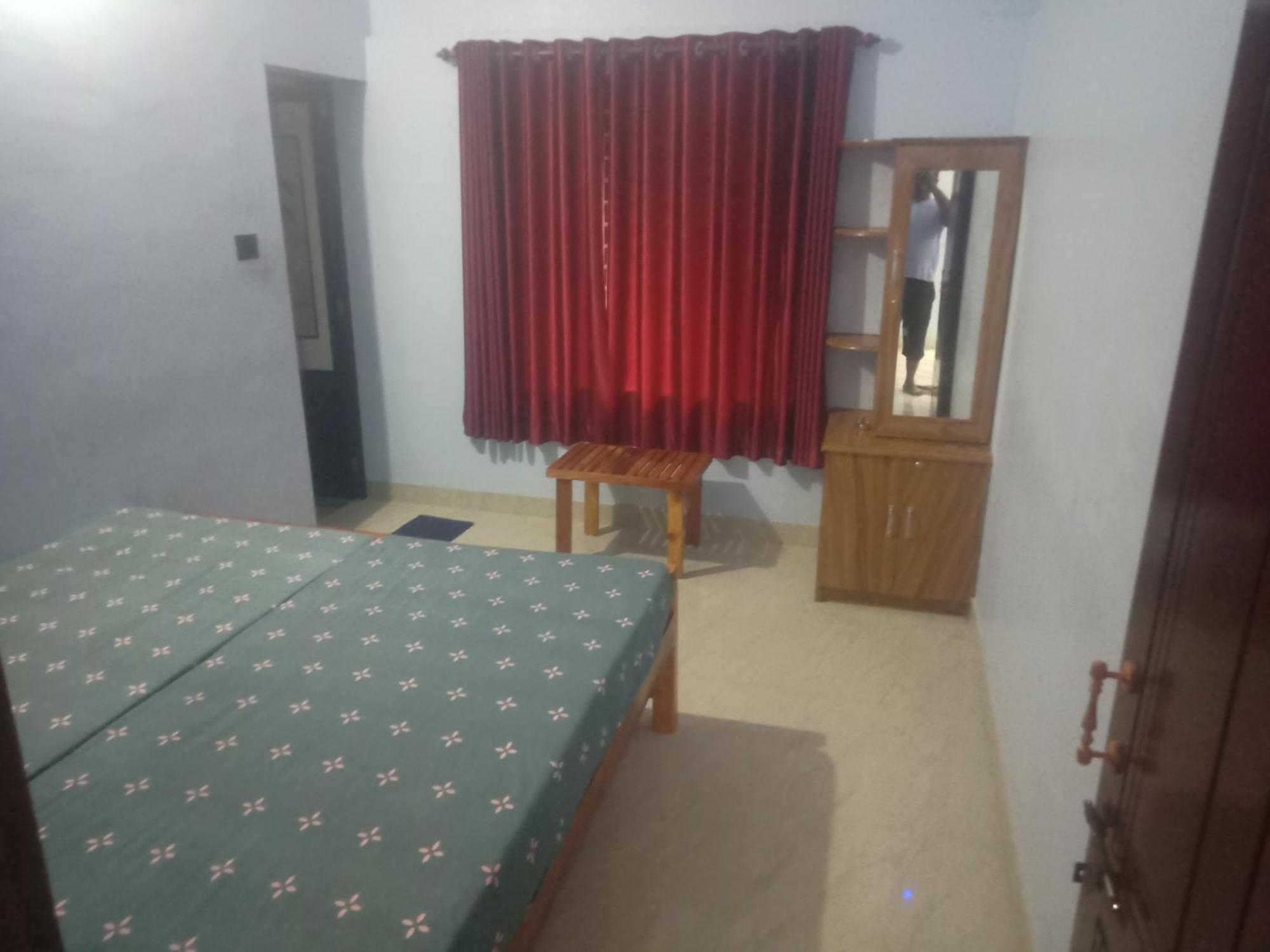 Silver Estate Home Stay Варкала Стая снимка